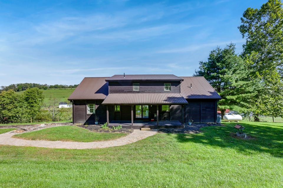 Amish Country Gem w/ Pond View! 'Crooked Zebra' House in Ohio