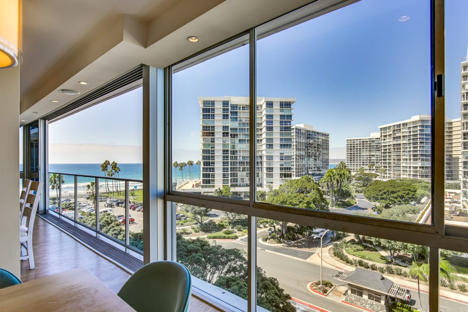 Beach + Poolside Days! Extended Coronado Escape Apartment in San Diego