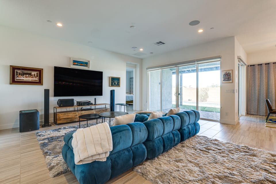 Peaceful & Modern Gem w/ Private Pool in Henderson House in Henderson