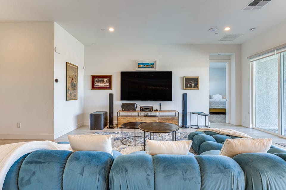 Peaceful & Modern Gem w/ Private Pool in Henderson House in Henderson