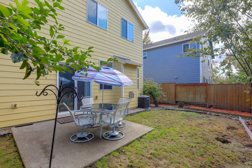 Work & Explore! Home w/ Fenced Yard in Beaverton House in Beaverton