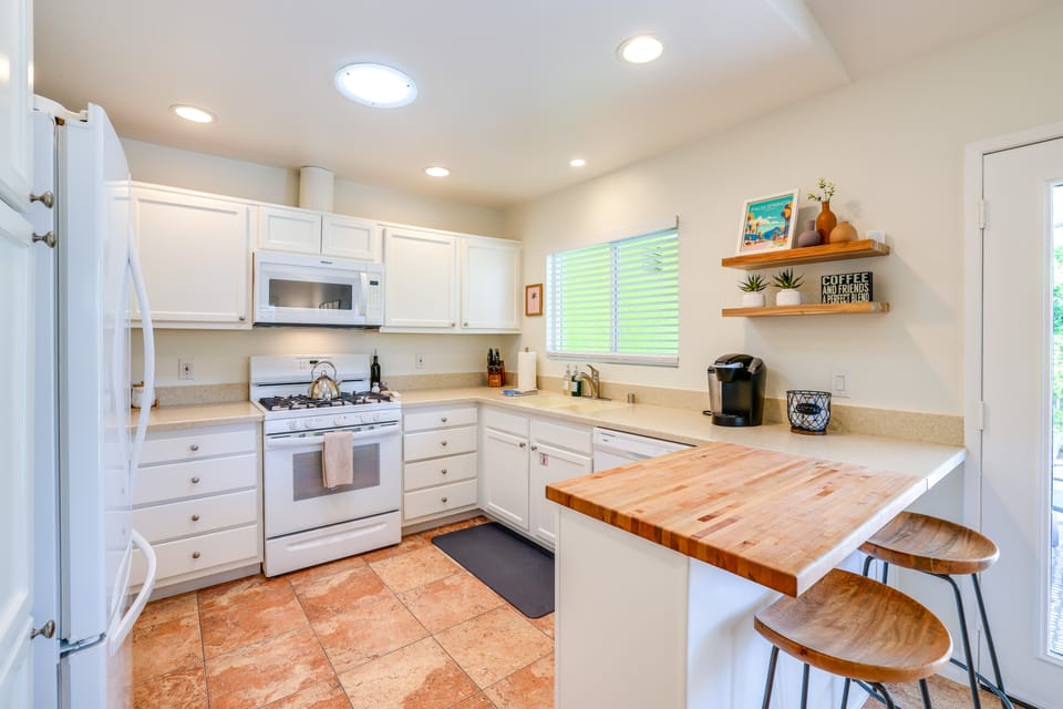 3 Mi to Dtwn! Home w/ Sauna & Pool in Palm Springs House in Palm Springs