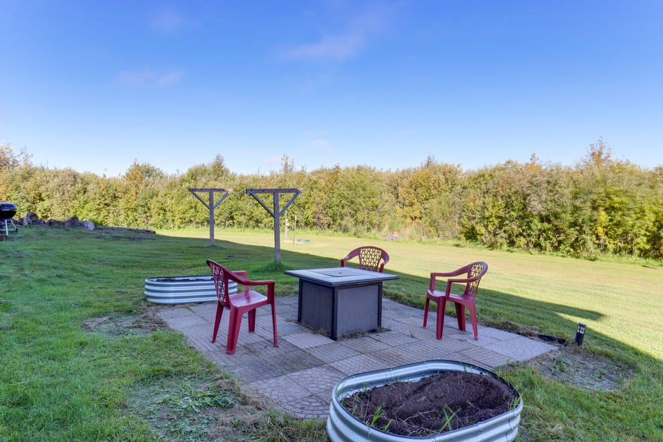 'WillowField' Fire Pits, Game Room & Group Fun House in Minnesota