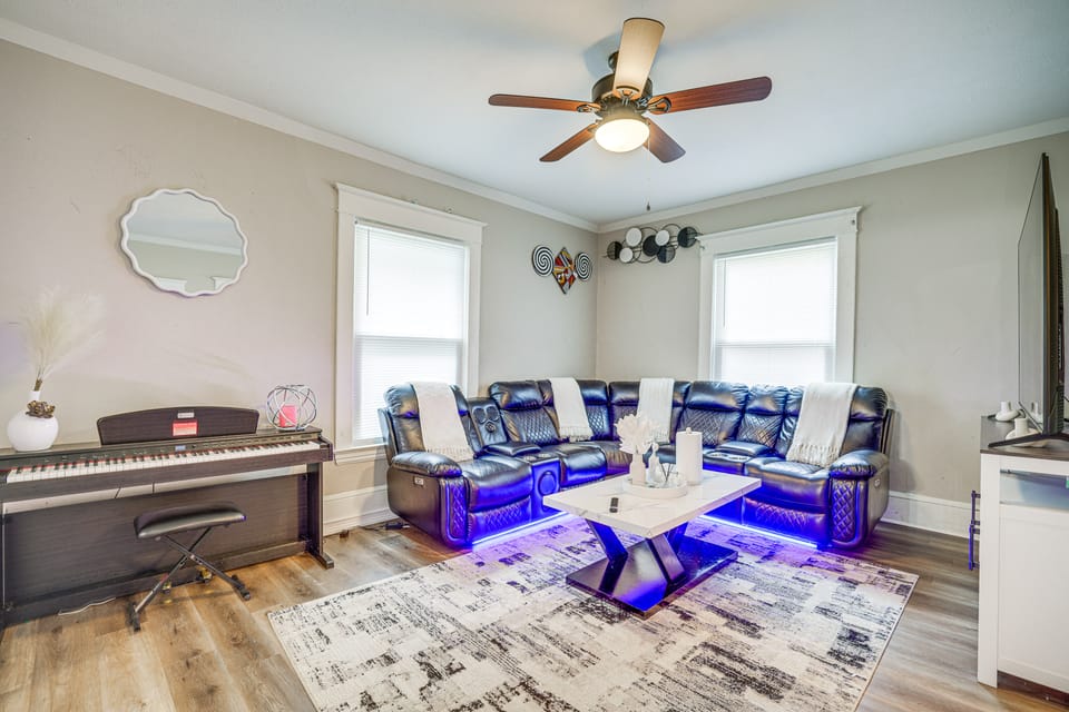 2 Mi to Dtwn! Sleek Home w/ Yard in Grand Rapids House in Kentwood