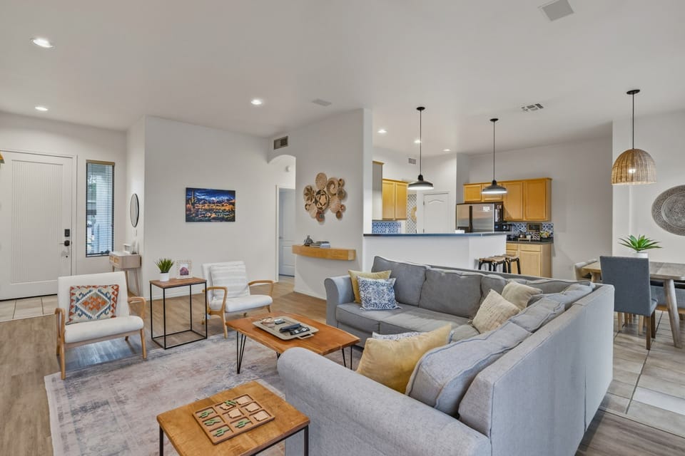 Oro Valley Oasis w/ Canyon Views & Private Pool House in Oro Valley