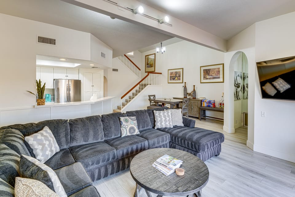 Sip, Soak & Stargaze: Palm Desert Retreat! Apartment in Palm Desert
