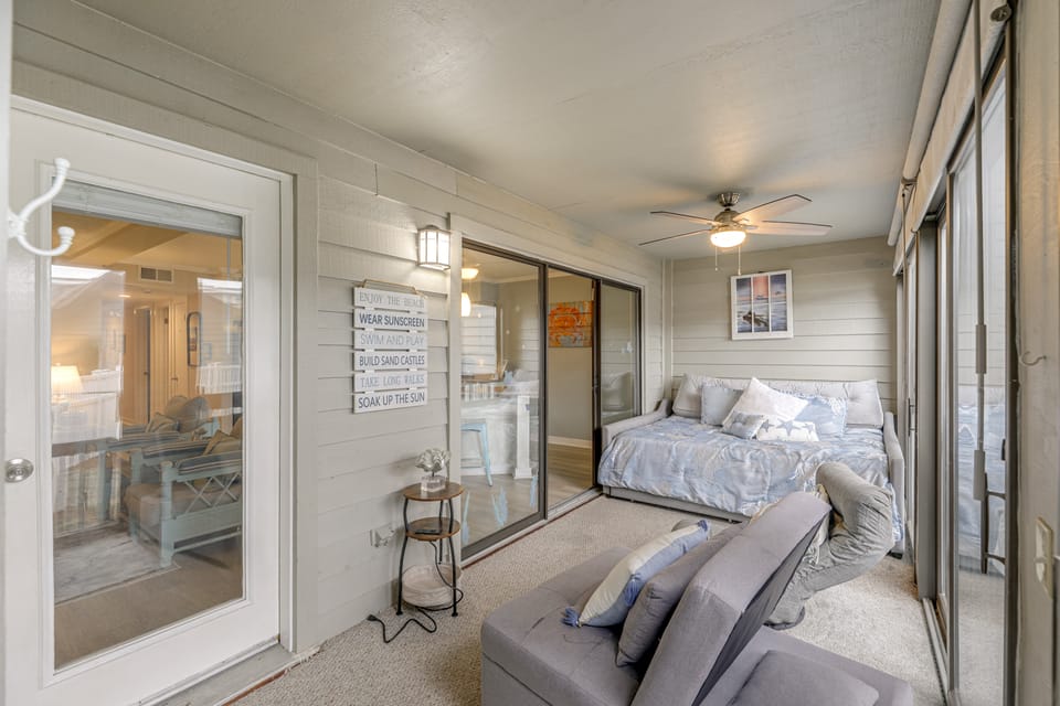 Unwind Poolside, Walk to Shore! Ocean City Getaway Apartment in Ocean City