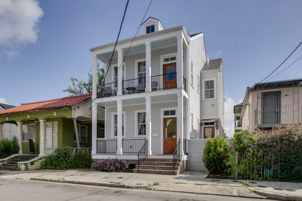 Luxury & Artistic Home | Walk to French Quarter House in French Quarter