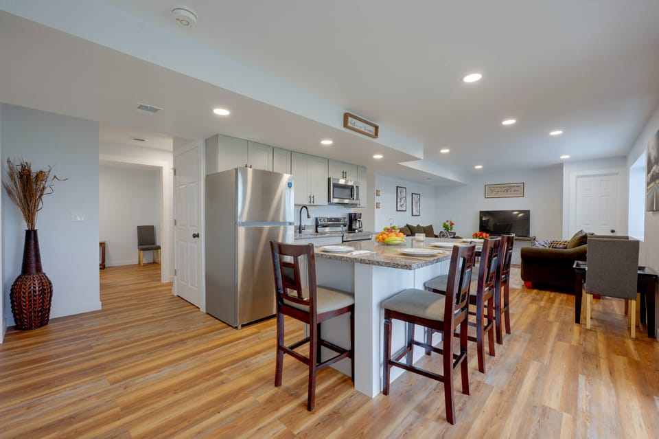 Near Cherry Creek Reservoir & DTC! Inviting Unit Apartment in Centennial
