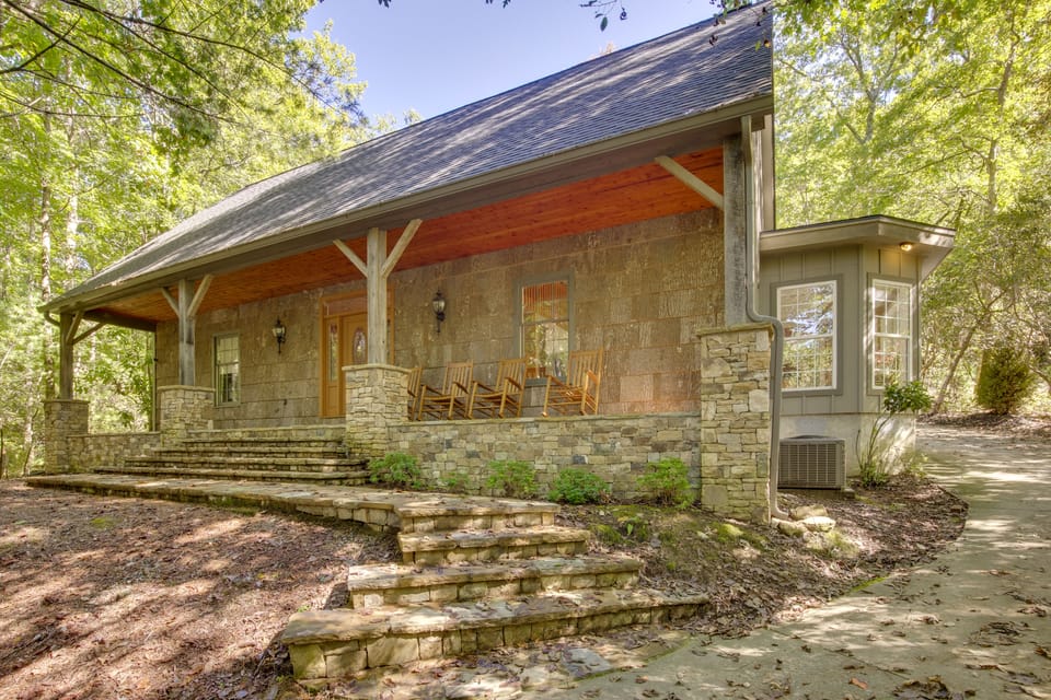 Brevard Retreat w/ Hot Tub & Copper Soaking Tub House in North Carolina