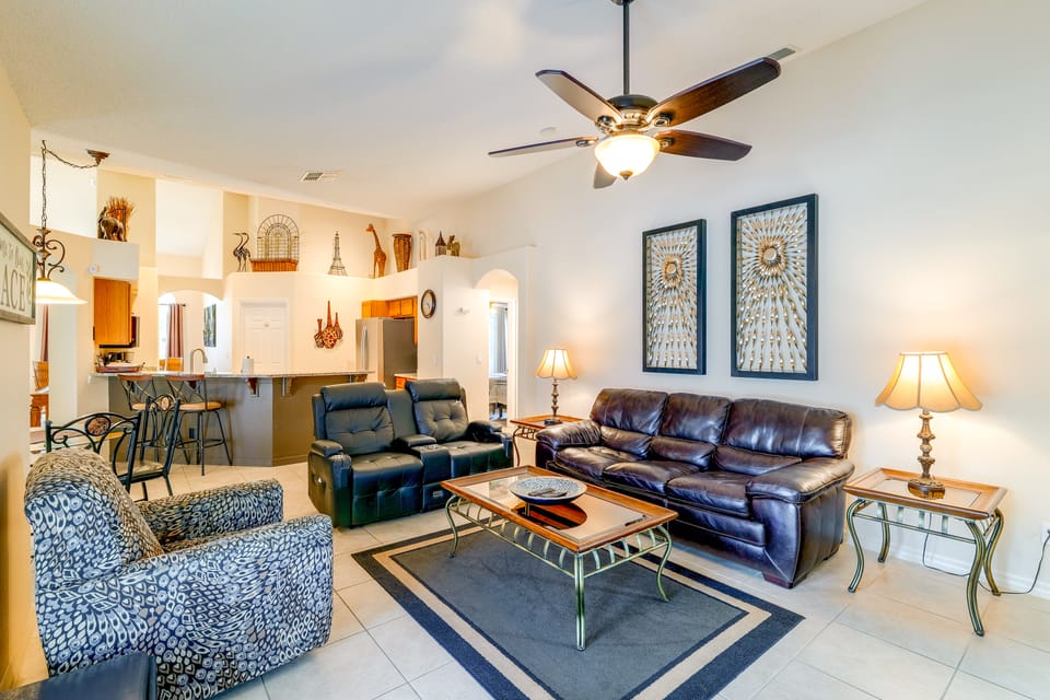 Spacious 4BR w/ South-Facing Pool/Spa: Disney 11Mi House in Four Corners