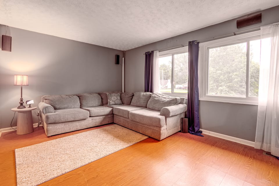 Working Travelers Welcome! Cozy New Albany Escape House in Jefferson Township