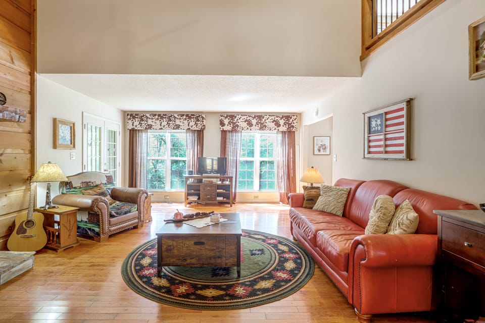 3 Mi to Dtwn Blue Ridge! Family Home w/ Fire Pit House in Georgia