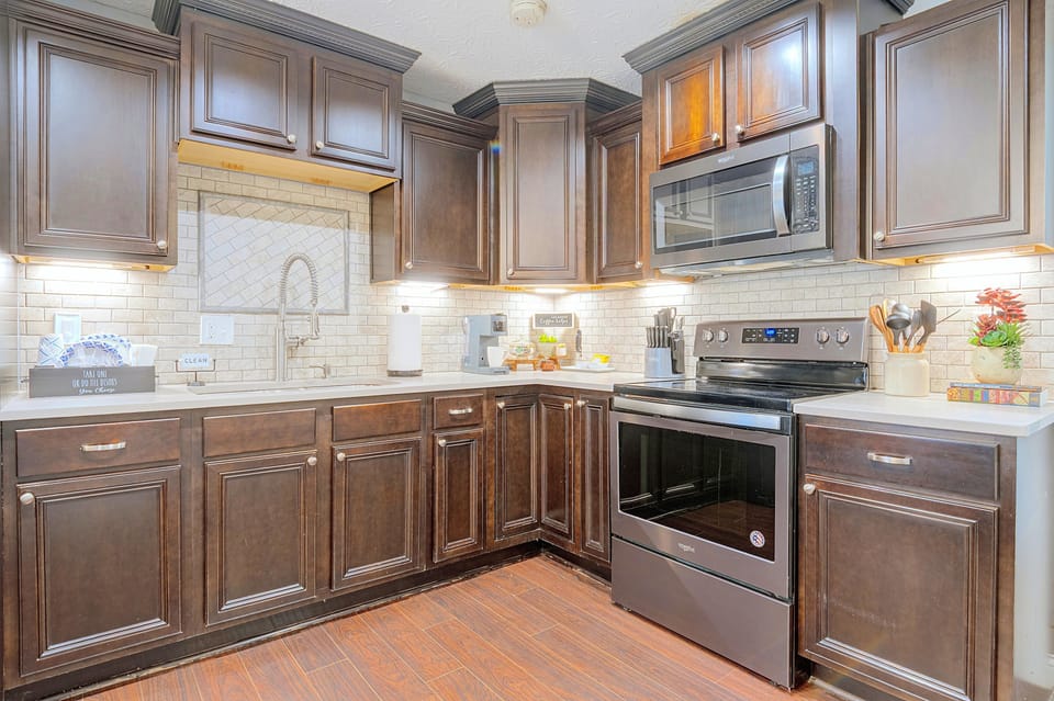 Indianapolis Escape, Easy Access to Dtwn! House in Pike Township
