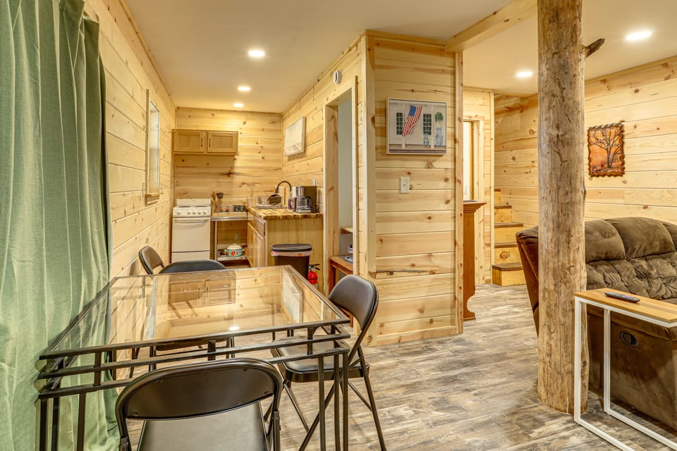 Hunt, Fish & Stargaze: Doniphan Cabin on 25 Acres House in Current River
