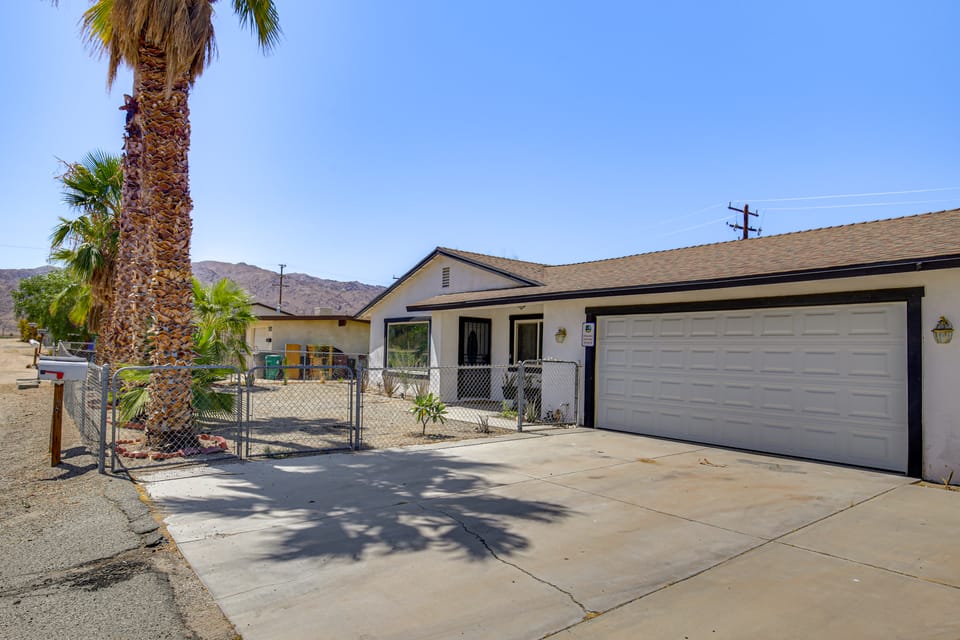 Desert Oasis: Home Near Joshua Tree NP! House in Twentynine Palms