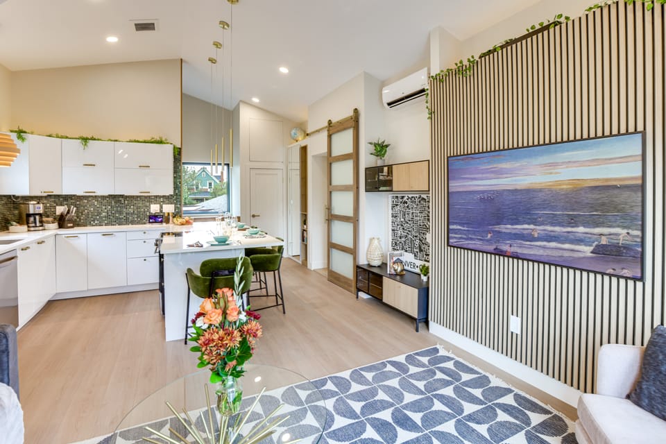 Sip, Dine & Explore: Central Denver Escape! House in Denver