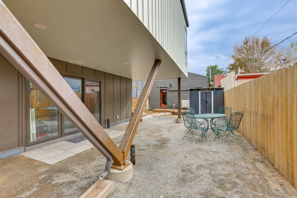 Sip, Dine & Explore: Central Denver Escape! House in Denver