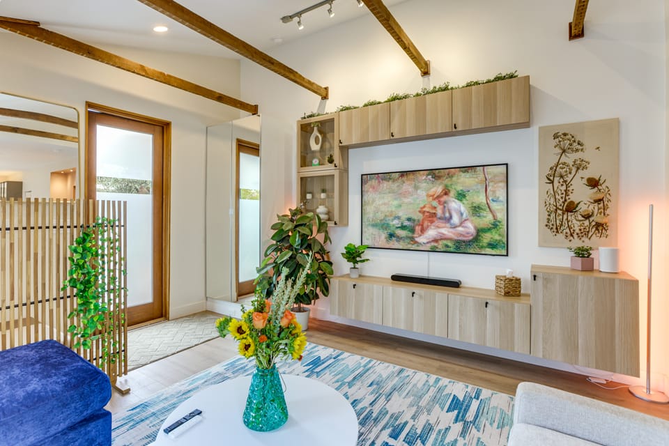 Walk to RiNo & Coors Field! Modern Denver Home House in Denver