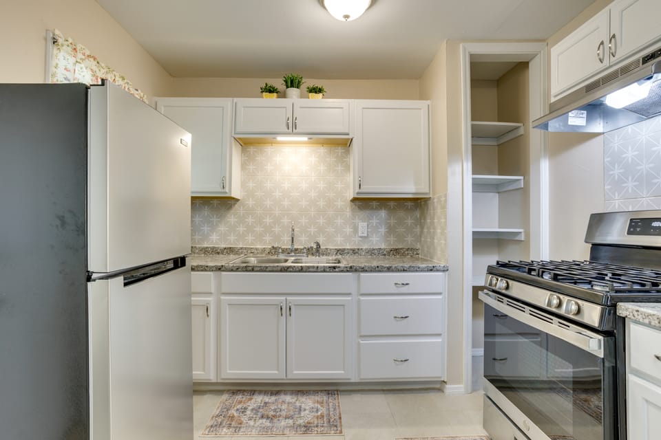 5 Mi to Dtwn & Bricktown! Quaint Escape House in Oklahoma City