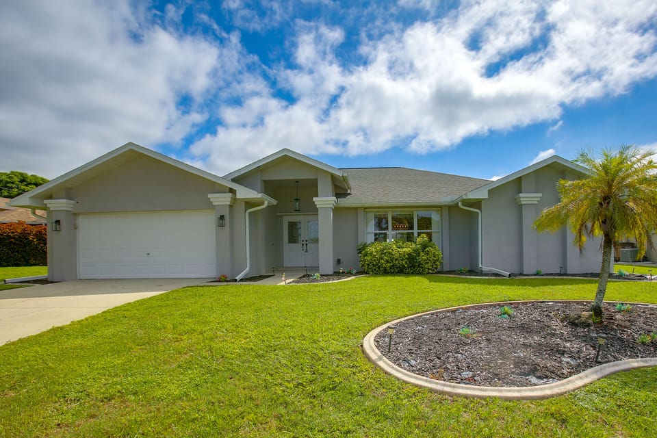 Canal-Front Home w/ Boat Lift & Pool in Cape Coral House in Cape Coral