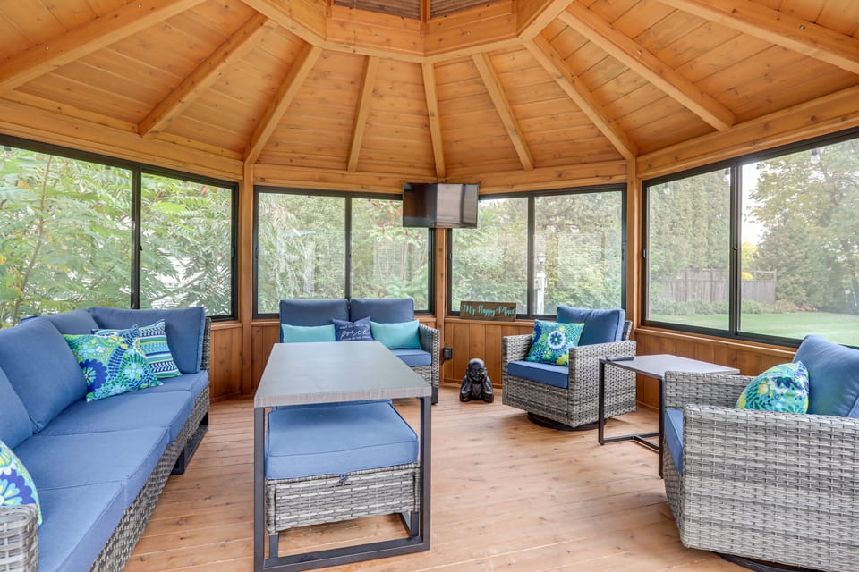 New! Private Lakefront Retreat on Lindstrom Lake House in Minnesota
