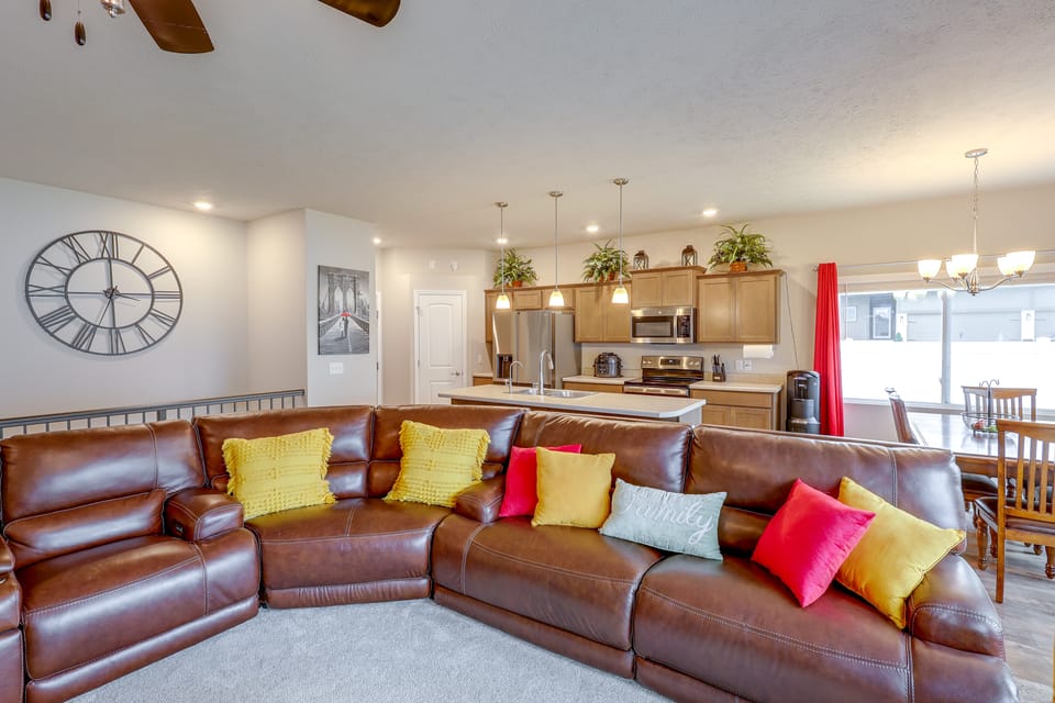 1 Mi to Flanagan Park & Golf! Peaceful Home House in Omaha