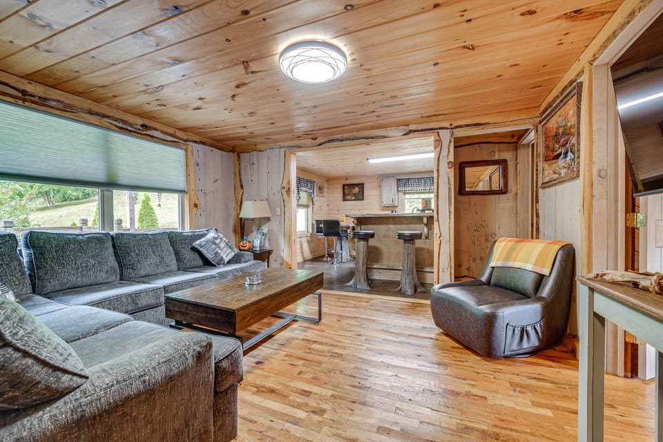 Riverfront Cabin in New River Gorge National Park! House in West Virginia