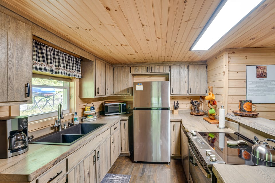 Riverfront Cabin in New River Gorge National Park! House in West Virginia