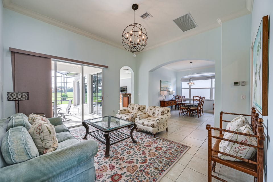Tee Times + Poolside Vibes! Extended Naples Escape House in Lely Resort