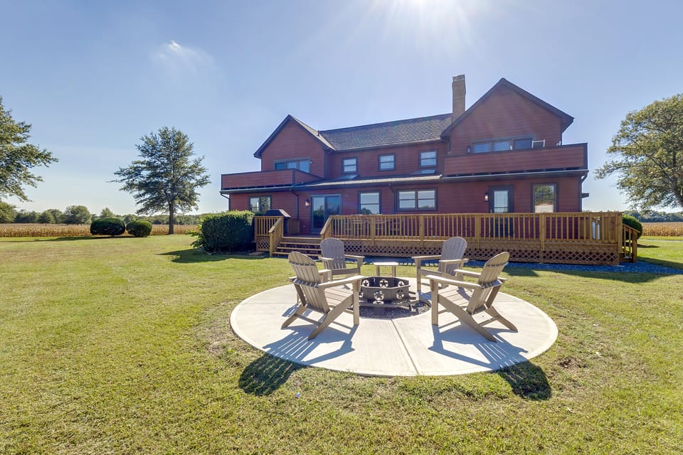 On 407 Acres! Rural Gem w/ Game Room in Goldsboro House in Maryland