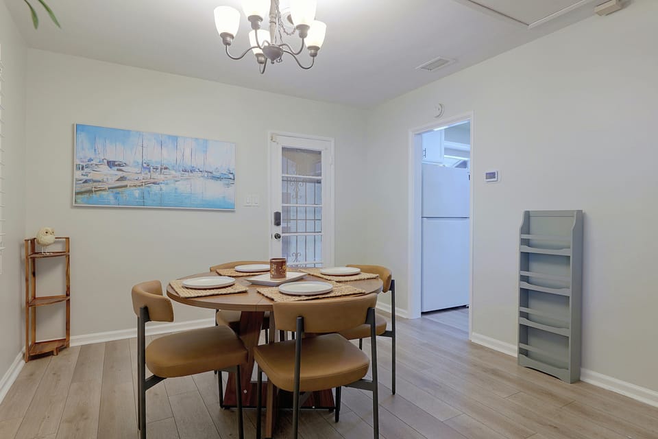 1 Mi to Dtwn Downey + Fenced Yard! House in Downey