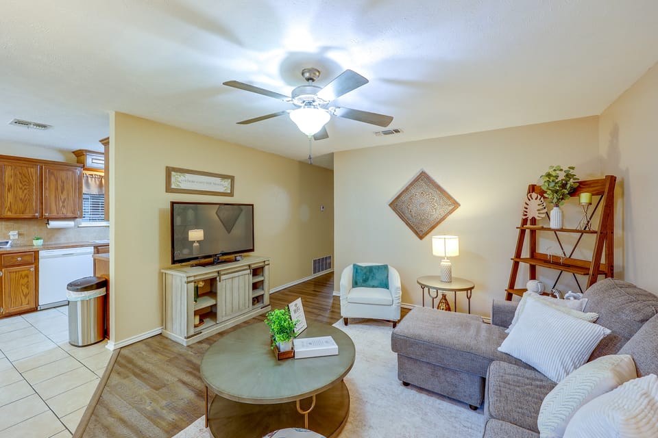 Texarkana Home, 3 Mi to Downtown House in Texarkana