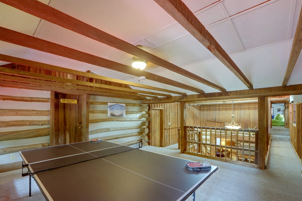 Across From Marina! Over 4k Sq Ft Lodge! House in Georgia