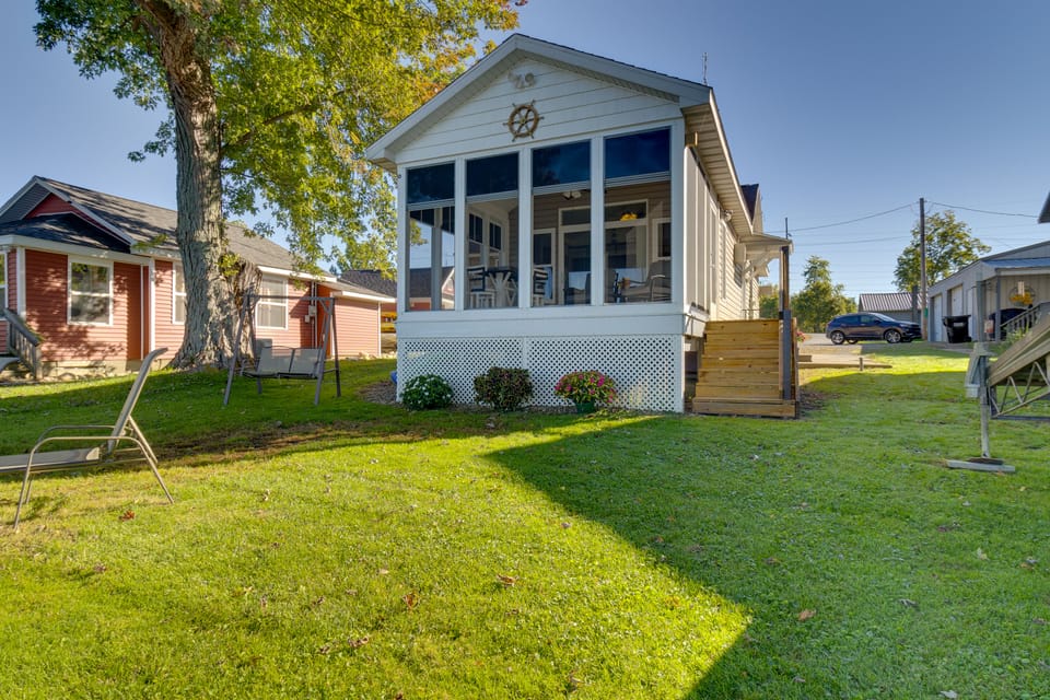 Fun in the sun/Firepit fires/Sunsets/Relaxing Cottage in Indiana
