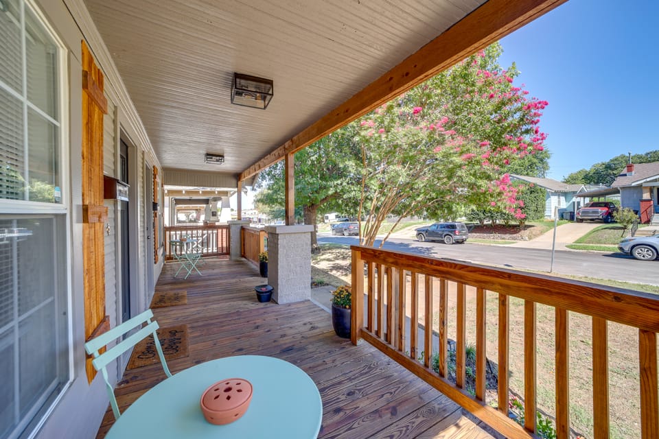 Walk to Cherry Street Shops & Eats! Tulsa Escape House in Tulsa
