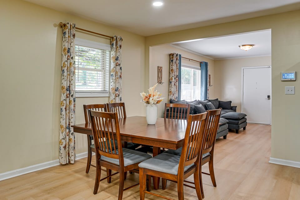 Home Near Historic Dtwn! 3 Mi to Occoneechee Mtn House in Hillsborough