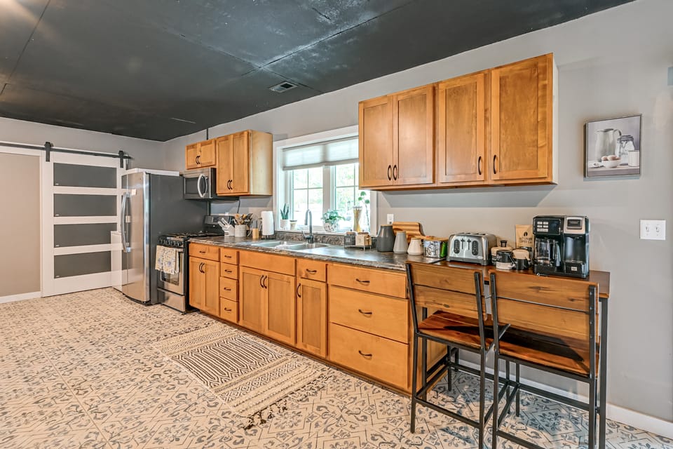 Walk to Apple Valley Lake: Patio, Fire Pit Apartment in Ohio