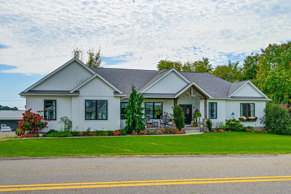 Walk to Apple Valley Lake: Patio, Fire Pit Apartment in Ohio