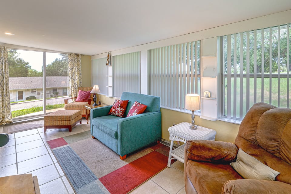 'Livin' on Sunshine' Lake Louisa Escape! House in Clermont