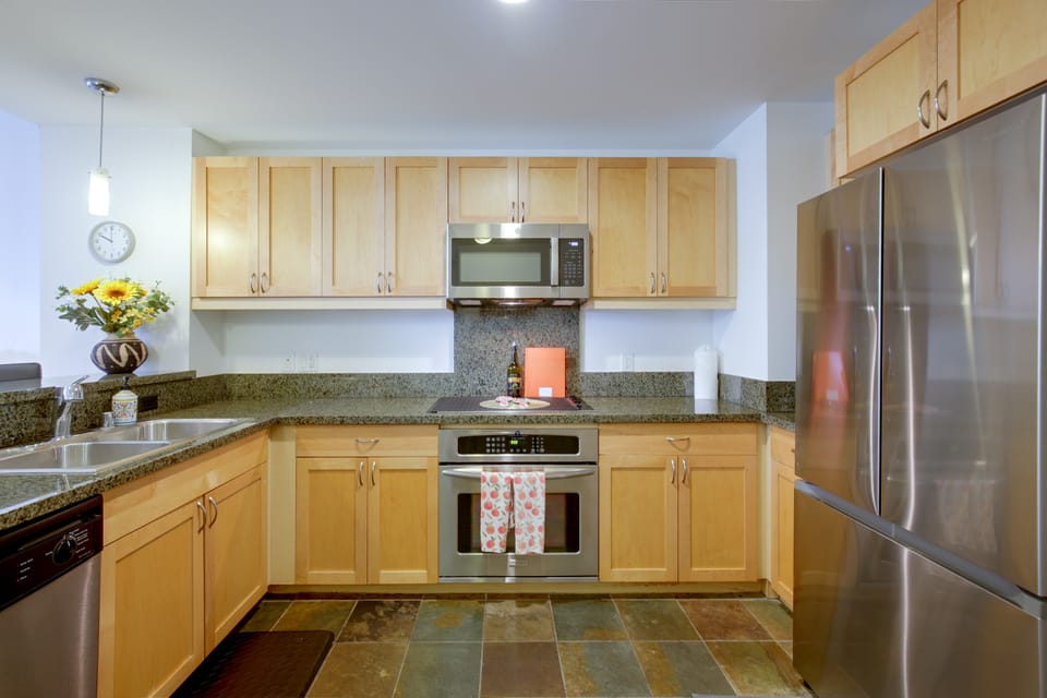 Walk to Gaslamp & Petco Park! Dtwn Apt w/ Balcony Apartment in San Diego