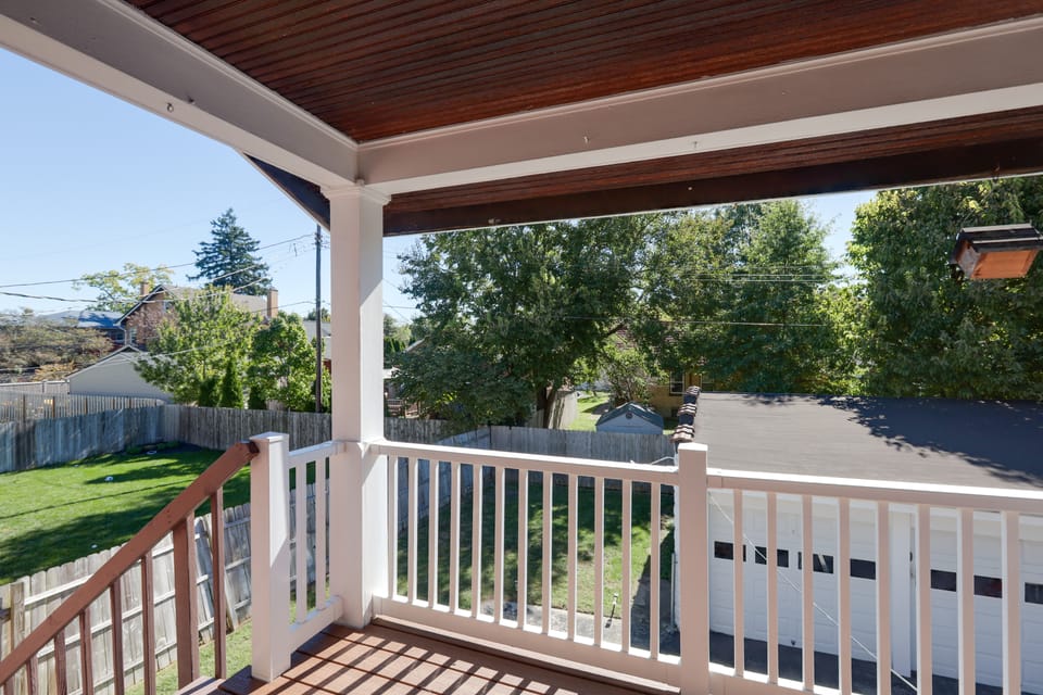 4 Mi to Dtwn & Bengals Games! Multi-Level Charmer Apartment in Covington