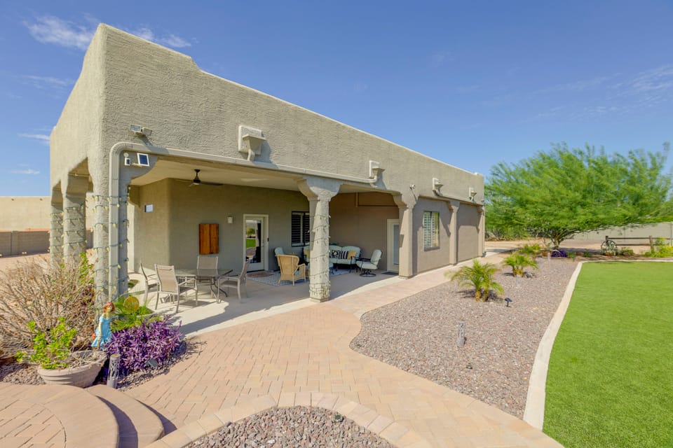 Mtn-View Couple’s Stay in Desert Hills Near Trails House in Anthem