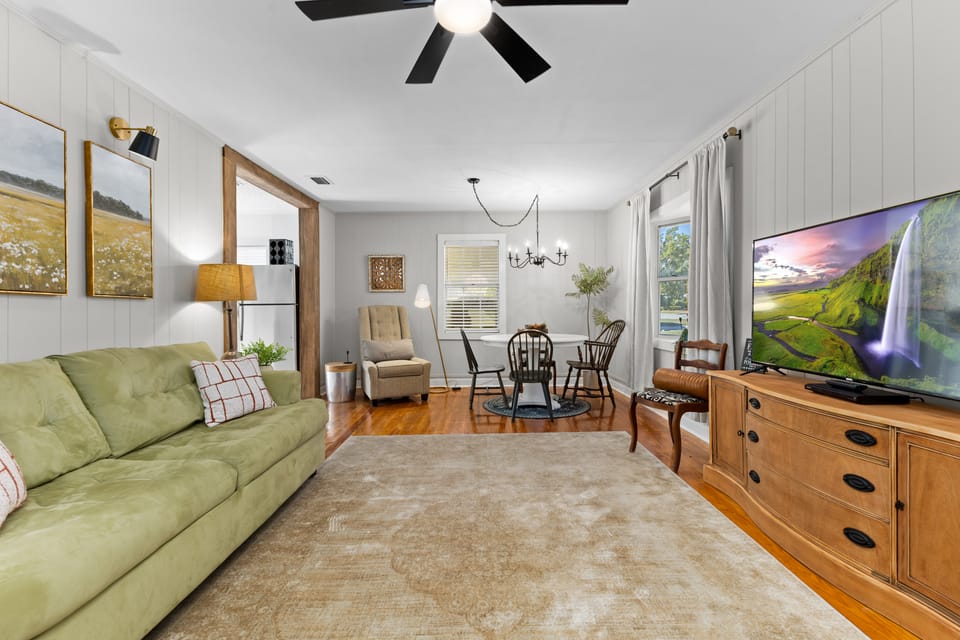 Cottage Charm Retreat: Porch, Near Downtown House in Florida