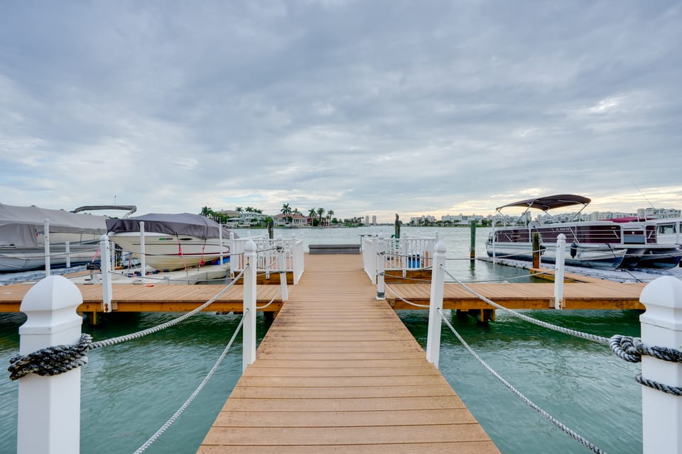 Bayside Bliss | First-Floor Condo with Water Views Apartment in Sunset Beach
