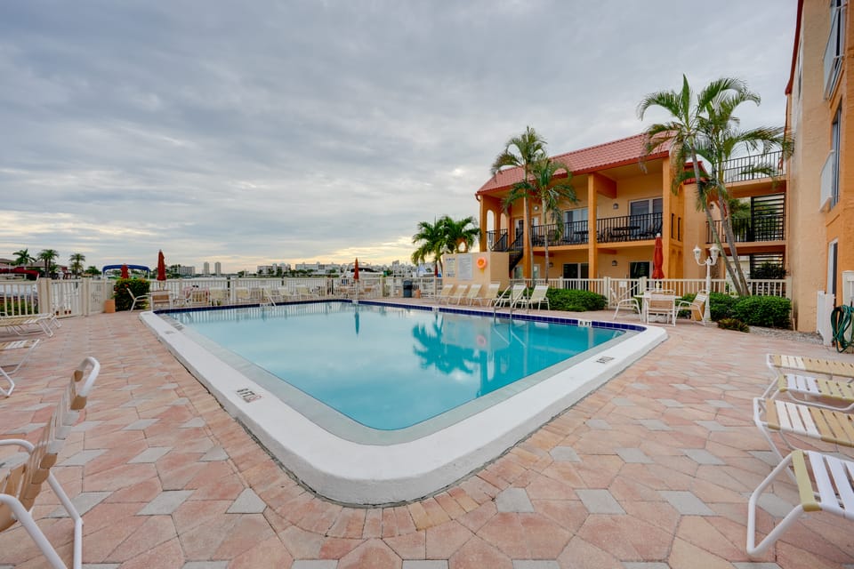 Bayside Bliss | First-Floor Condo with Water Views Apartment in Sunset Beach