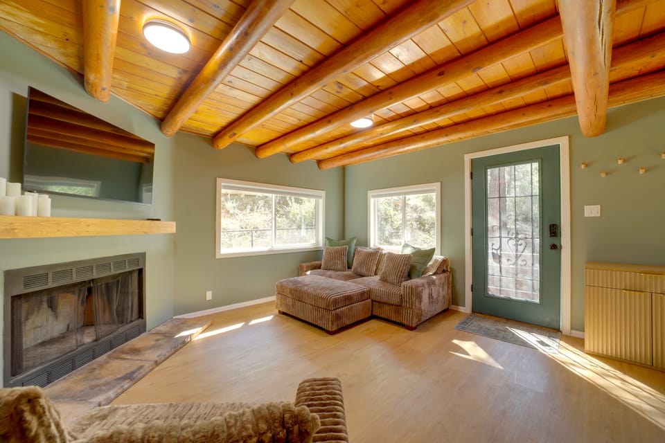 Cozy Prescott Cabin, Surrounded By Ponderosa Pines House in Arizona