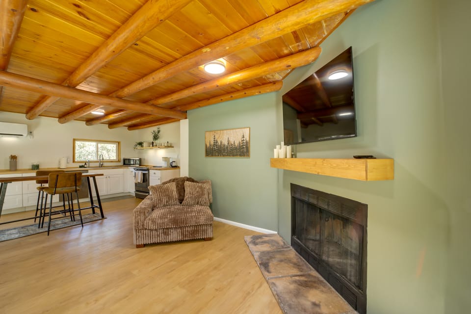 Cozy Prescott Cabin, Surrounded By Ponderosa Pines House in Arizona