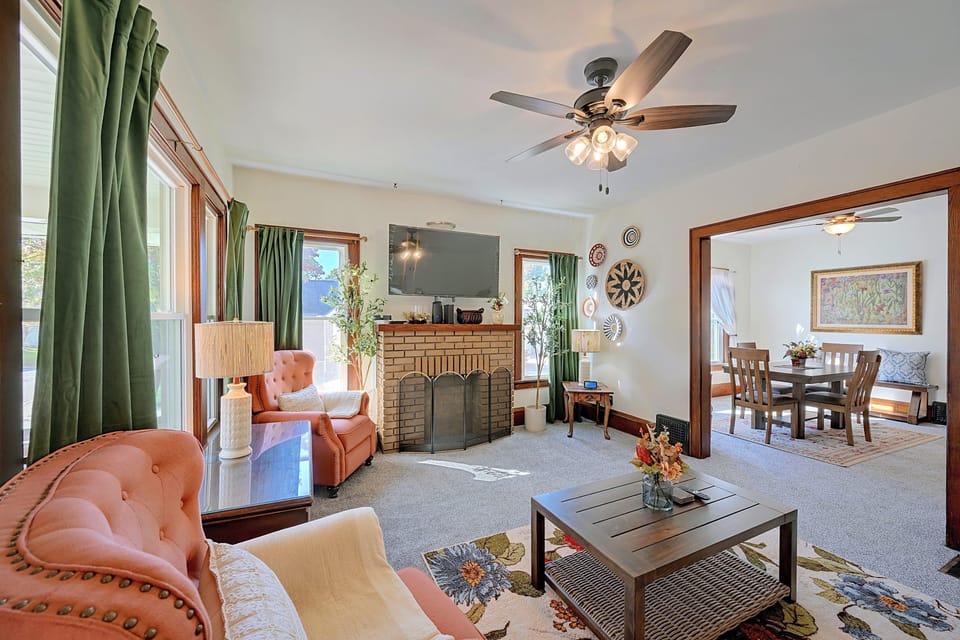 Walkable Canton Duplex Near Fairgrounds & Dtwn! Apartment in Canton