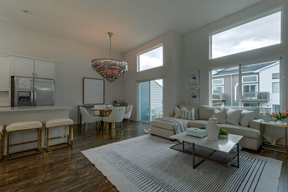 Modern West Des Moines Townhome - Family Friendly! Apartment in Clive